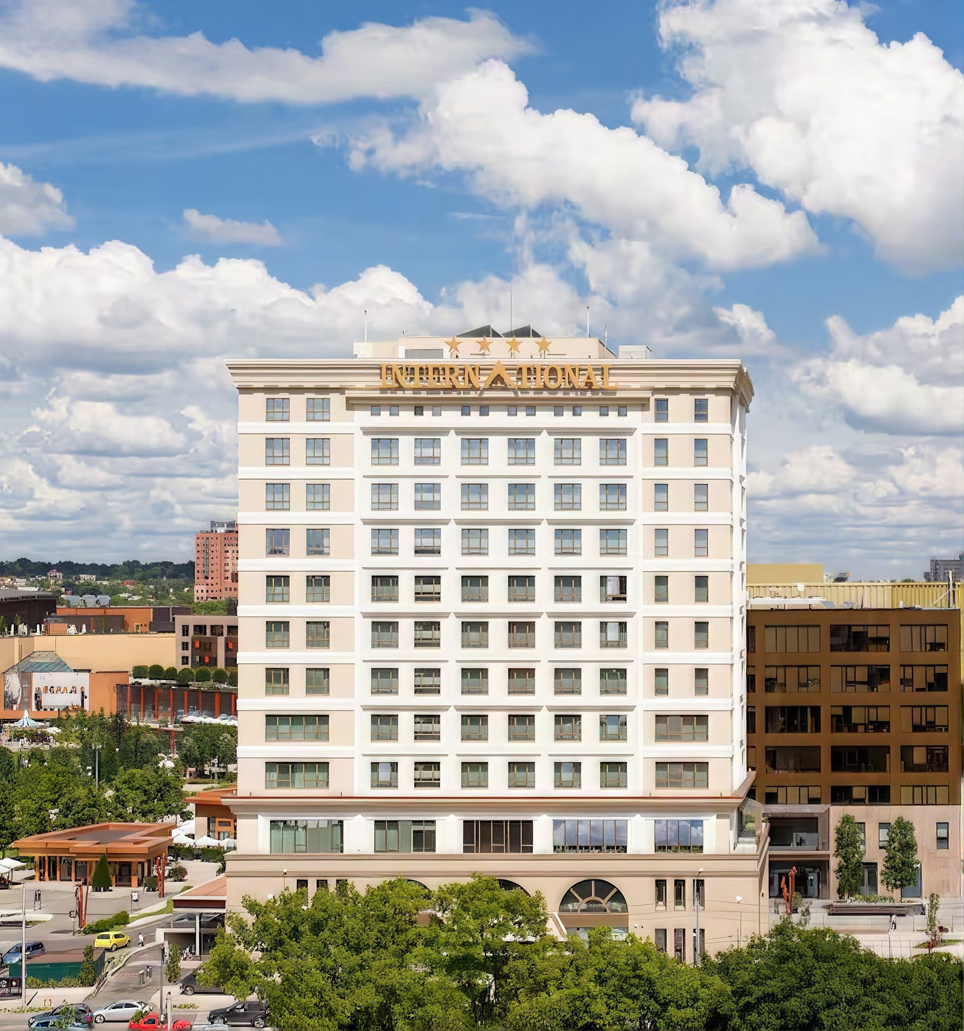 Hotel International Iași Magnum Ballroom (Iași): clădirea hotelului văzută din exterior